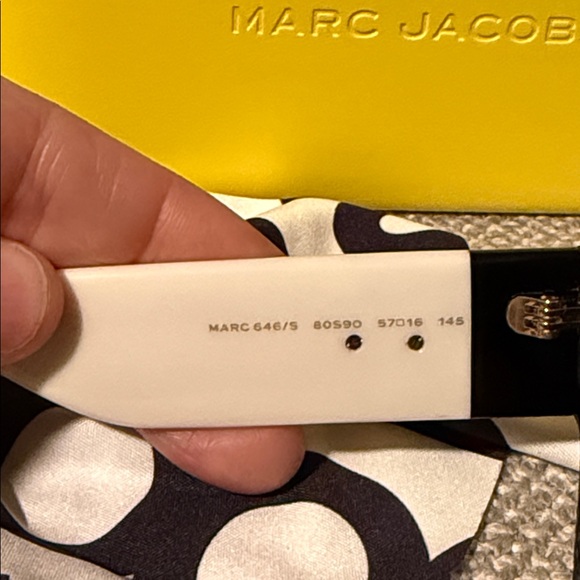 Marc Jacobs Black White Sunglasses with Yellow Case and  display picture 1